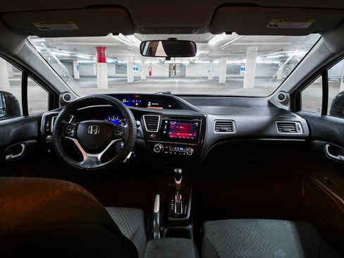 Used 2015 Honda Civic SE image 3