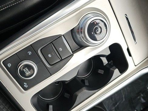 Used 2023 Ford Explorer XLT w/ Equipment Group 202A image 24