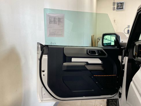 Certified 2022 Ford Bronco Badlands image 9