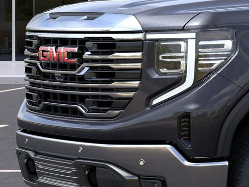 New 2026 GMC Sierra 1500 SLT image 15