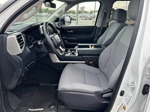 Used 2023 Toyota Tundra SR5 w/ SR5 Convenience Package AWD/4WD image 28