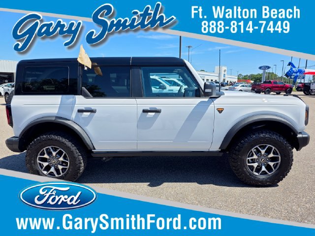 Certified 2025 Ford Bronco Badlands AWD/4WD image 1