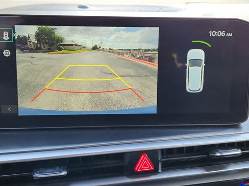 Certified 2025 Kia Sorento S FWD image 17