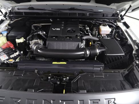 Used 2022 Nissan Frontier PRO-4X w/ Pro-4X Premium Package AWD/4WD image 50