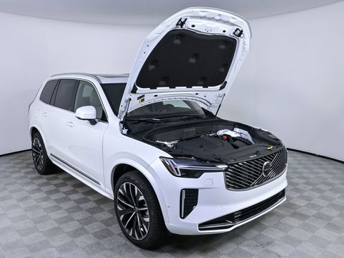 New 2026 Volvo XC90 B5 Ultra image 34
