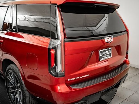 Used 2024 Cadillac Escalade Sport Platinum image 19