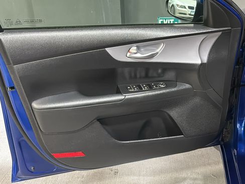 Used 2023 Kia Forte LXS FWD image 9