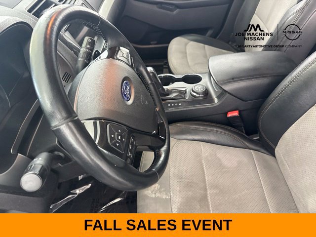 Used 2017 Ford Explorer XLT w/ Equipment Group 202A AWD/4WD image 28