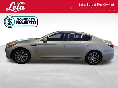 Used 2017 Kia K900 Premium RWD image 3