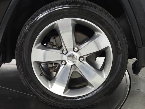 Used 2014 Jeep Grand Cherokee Limited AWD/4WD image 9