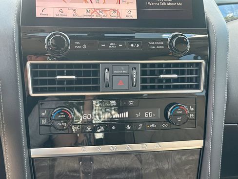 Used 2024 Nissan Armada Platinum w/ Captain's Chairs Package RWD image 27