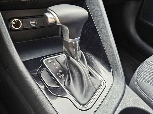 Certified 2022 Kia Niro LXS image 30