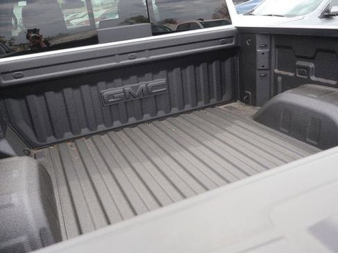 New 2026 GMC Sierra 1500 SLT w/ SLT Premium Plus Package AWD/4WD image 9