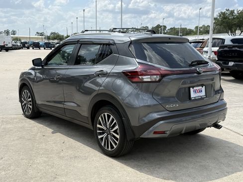 Used 2024 Nissan Kicks SV w/ Exterior Package FWD image 7