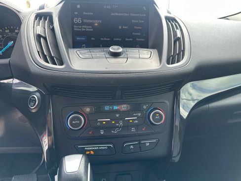 Used 2019 Ford Escape SE FWD image 18