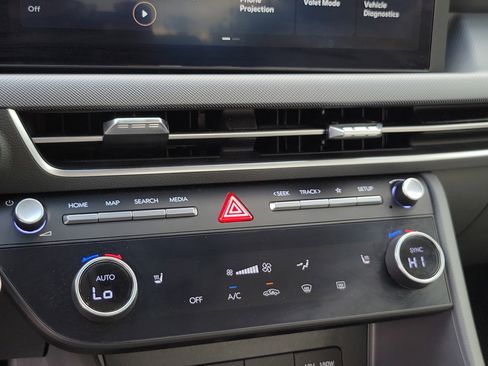 Used 2025 Hyundai Sonata SEL FWD image 10