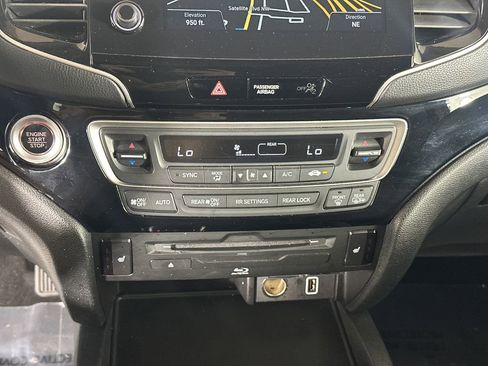 Used 2022 Honda Pilot Touring image 31