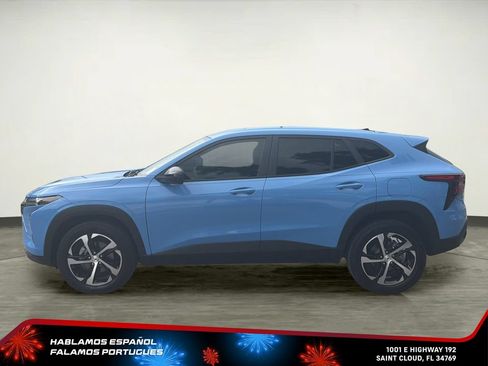 Used 2024 Chevrolet Trax RS w/ Driver Confidence Package FWD image 3