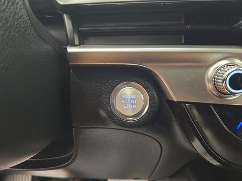 Used 2025 Kia Telluride S AWD/4WD image 30