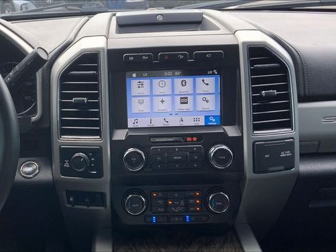 Used 2019 Ford F250 Lariat w/ Lariat Ultimate Package AWD/4WD image 6