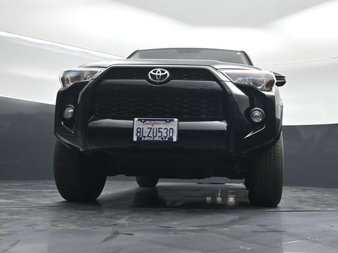 Used 2019 Toyota 4Runner SR5 RWD image 43