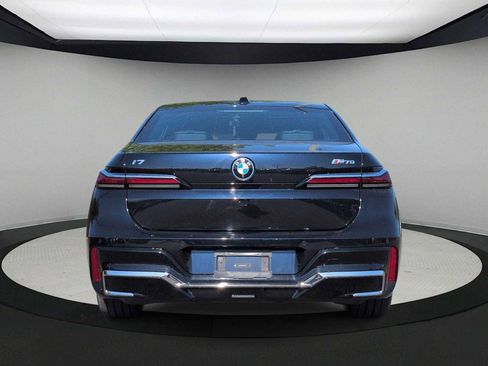 Certified 2024 BMW i7 xDrive60 AWD/4WD image 7