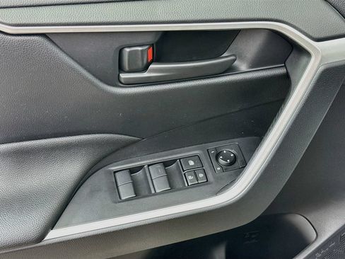 Certified 2025 Toyota RAV4 LE AWD/4WD image 12