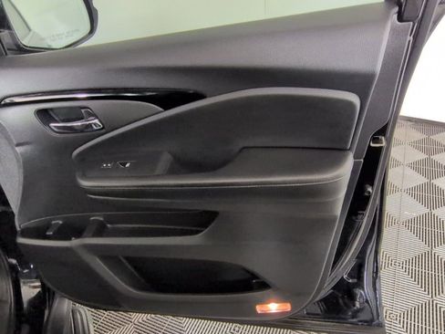 Used 2019 Honda Pilot Elite image 33