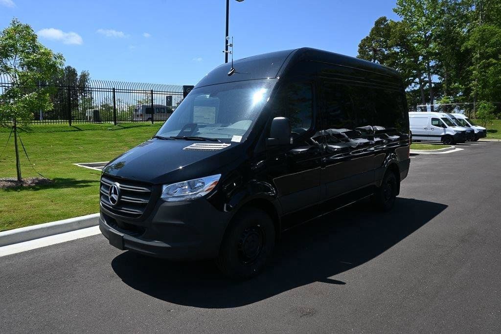 Used 2026 Mercedes-Benz Sprinter 2500 image 1