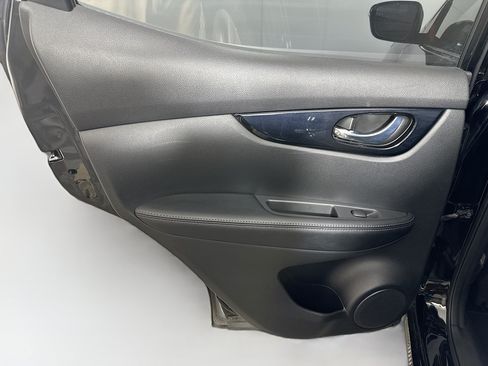 Used 2017 Nissan Rogue Sport SV w/ SV All-Weather Package FWD image 24