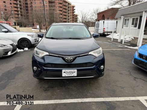 Used 2018 Toyota RAV4 XLE image 4