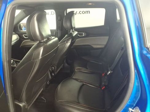 Used 2023 Jeep Compass Limited AWD/4WD image 9