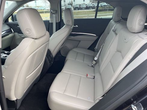 Used 2023 Cadillac XT4 Luxury image 28