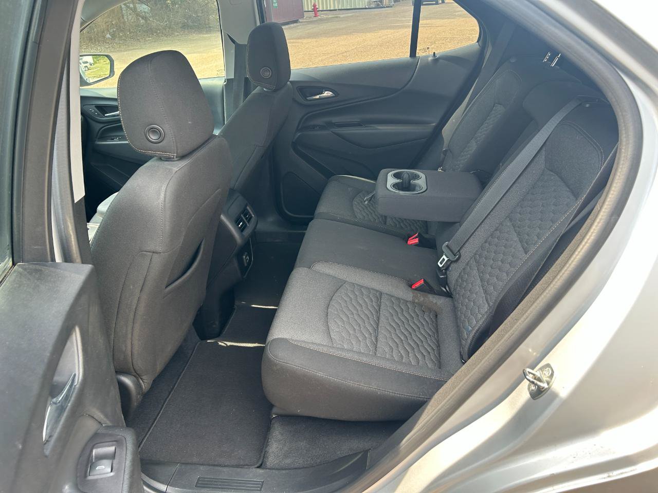 Used 2020 Chevrolet Equinox LT w/ Driver Convenience Package FWD image 12