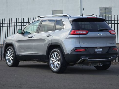 Used 2017 Jeep Cherokee Limited AWD/4WD image 5
