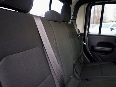 Used 2021 Jeep Gladiator Sport image 32