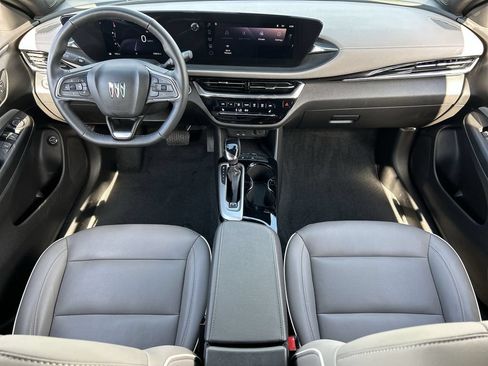 Used 2025 Buick Envista Avenir FWD image 20