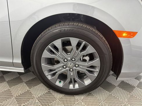 Used 2026 Honda Odyssey Touring image 14