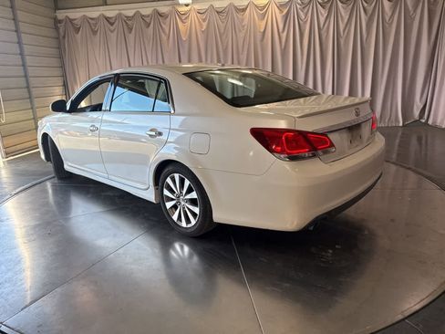 Used 2011 Toyota Avalon Limited FWD image 7