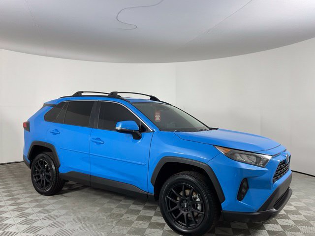 Used 2019 Toyota RAV4 LE AWD/4WD image 3
