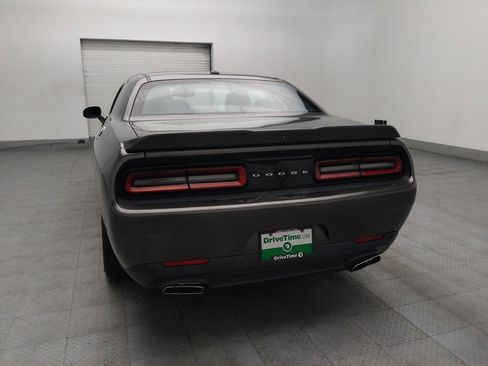 Used 2019 Dodge Challenger SXT w/ Driver Convenience Group RWD image 6