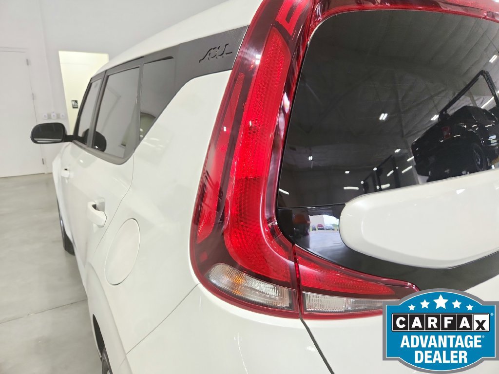 Used 2022 Kia Soul LX FWD image 15