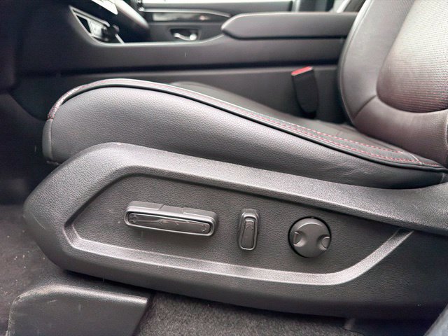 Used 2025 Honda Pilot Black Edition image 16