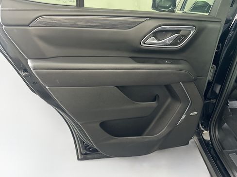 Used 2024 GMC Yukon SLT w/ SLT Premium Package RWD image 28