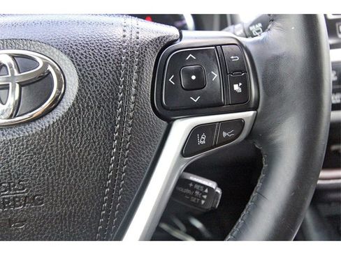 Used 2018 Toyota Highlander Limited Platinum image 20