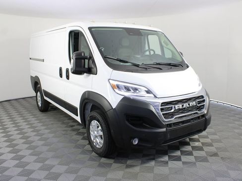 Used 2025 RAM ProMaster 2500 w/ Quick Order Package 22G SLT FWD image 23