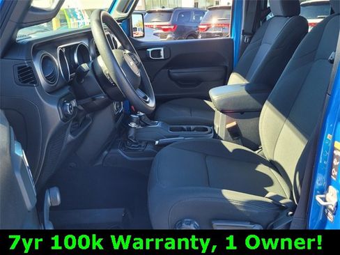 Certified 2022 Jeep Gladiator Sport image 13