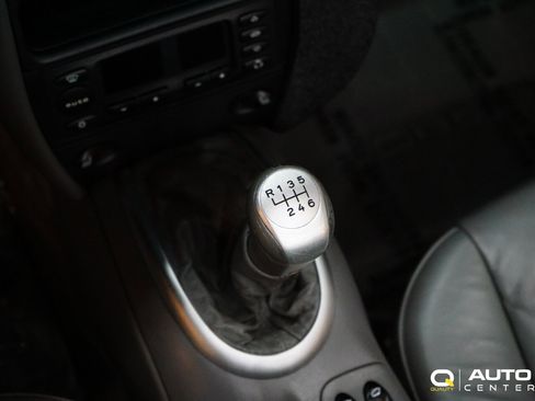 Used 2002 Porsche 911 Carrera 4 image 30