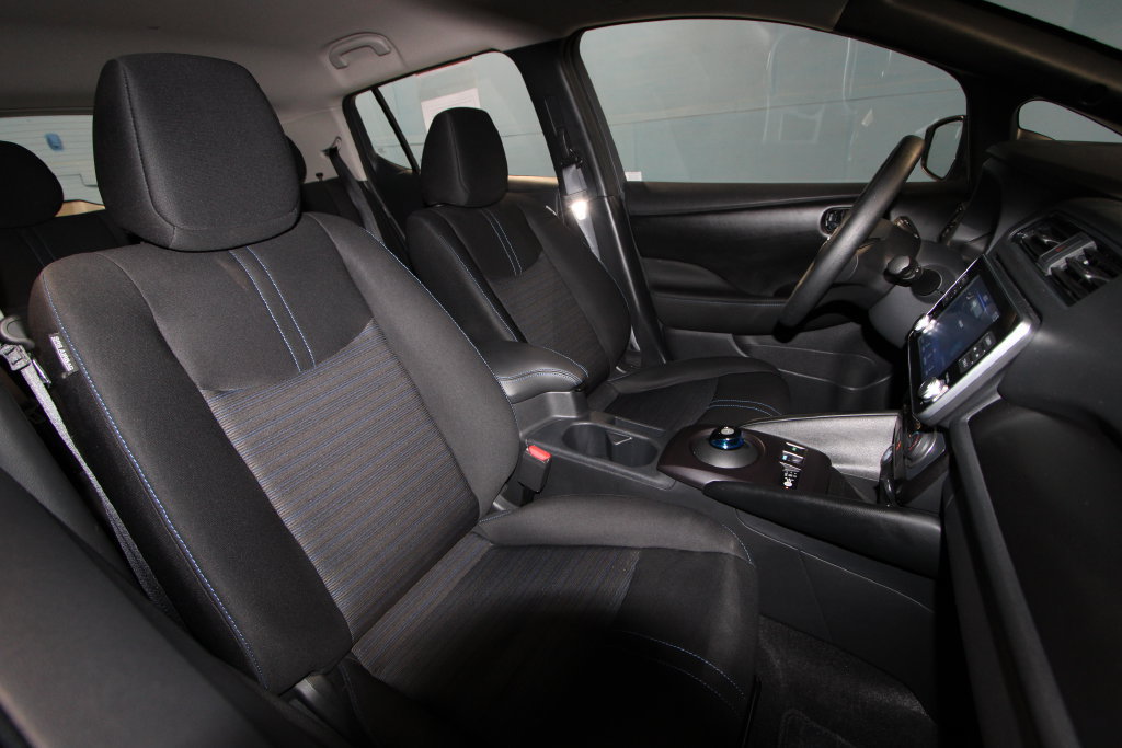 Used 2025 Nissan Leaf S FWD image 20