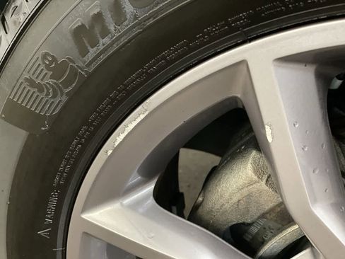 Used 2023 GMC Terrain SLT image 36